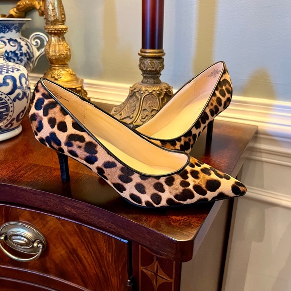 NWOB Nine West Alake Pointed Toe Leopard Cheetah Hair Heel Shoes Pumps Size 7 M - Picture 1 of 5